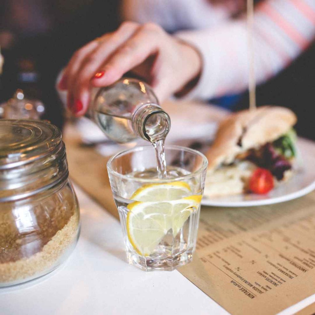 vitummy - Manfaat Infused Water Lemon dan Cara Membuatnya 3 Manfaat Infused Water Lemon